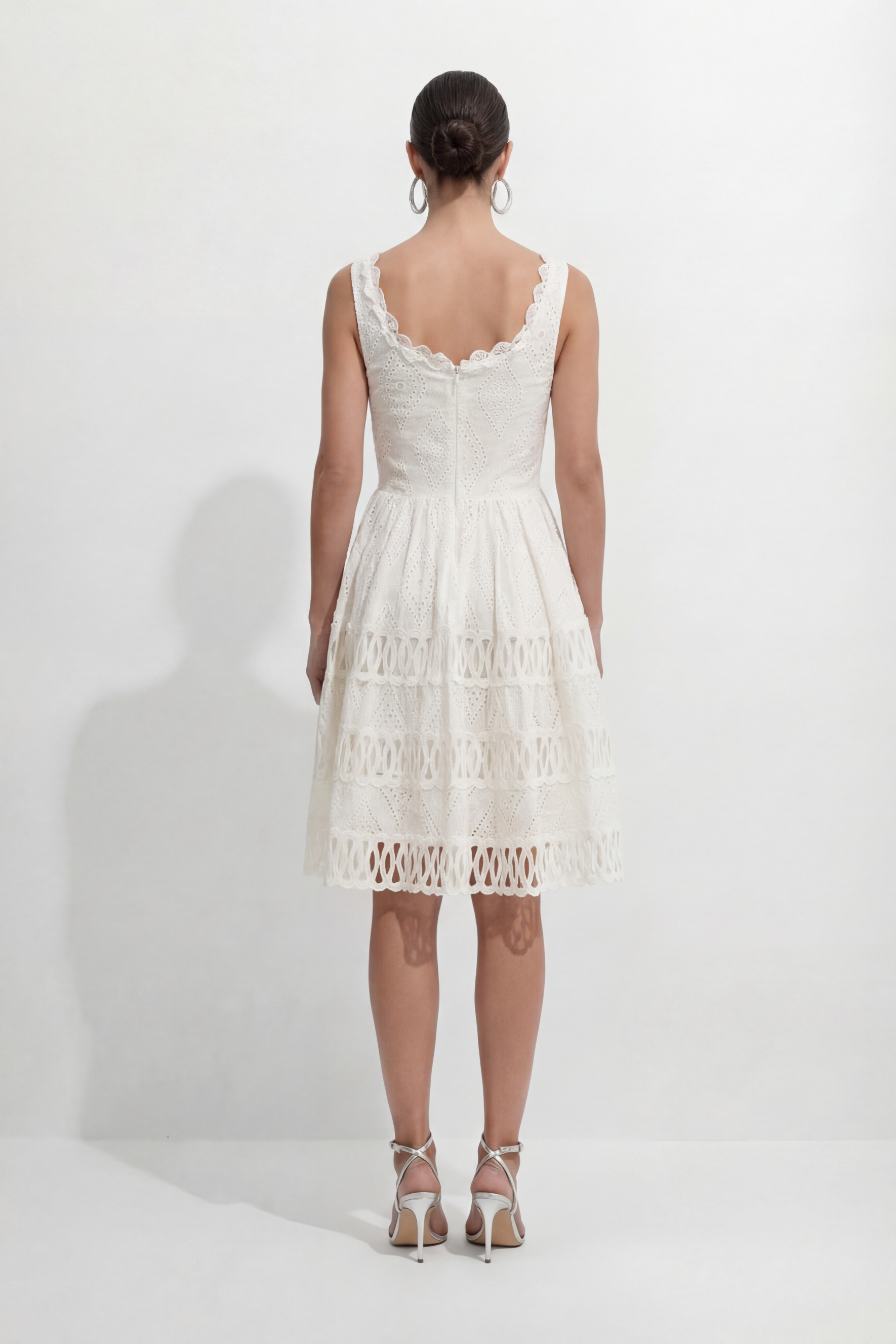 Sleek Essence White Sleeveless Embroidery Lace Mini Dress