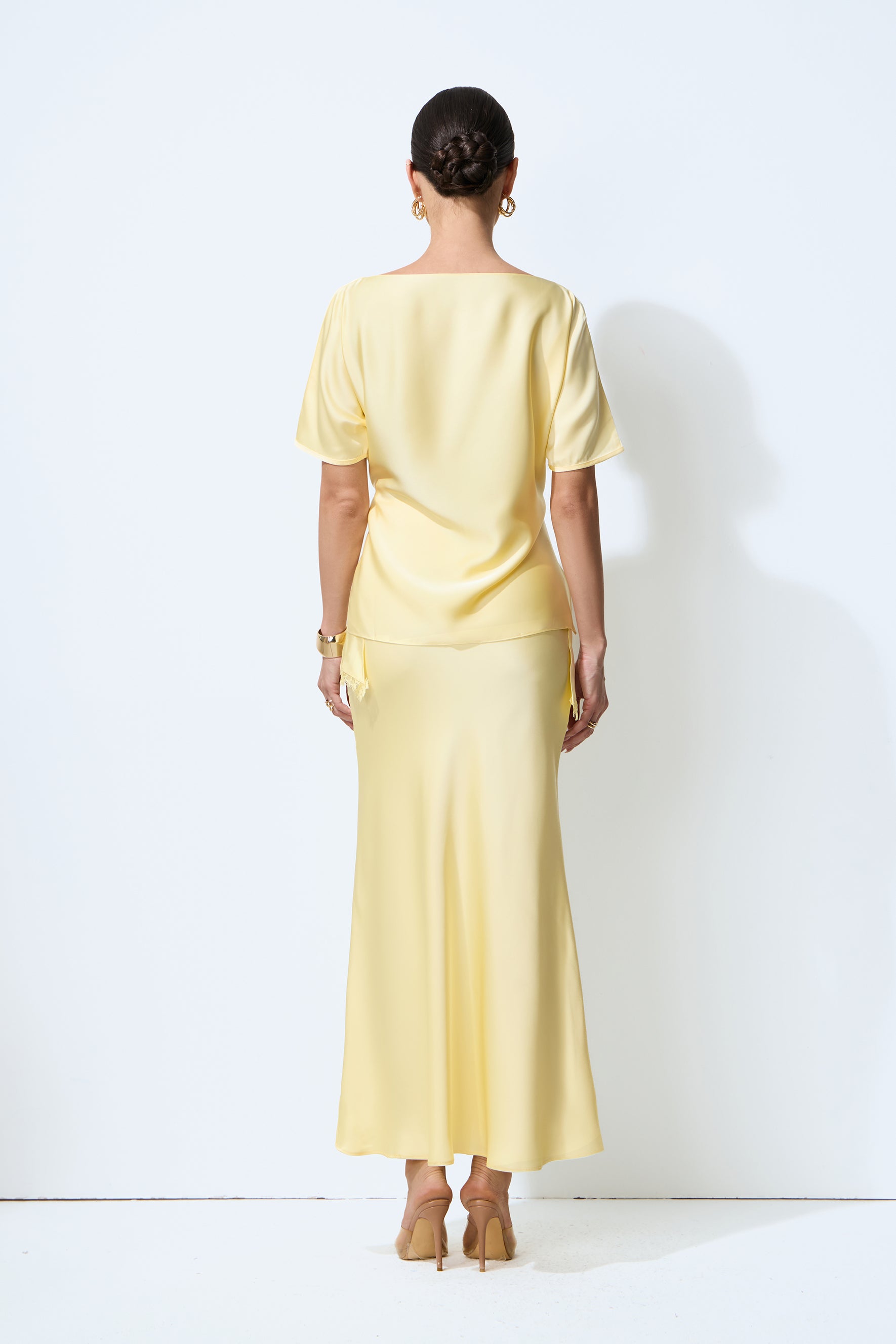 Falling for this Yellow Lace Trim Blouse & Satin Skirt Set